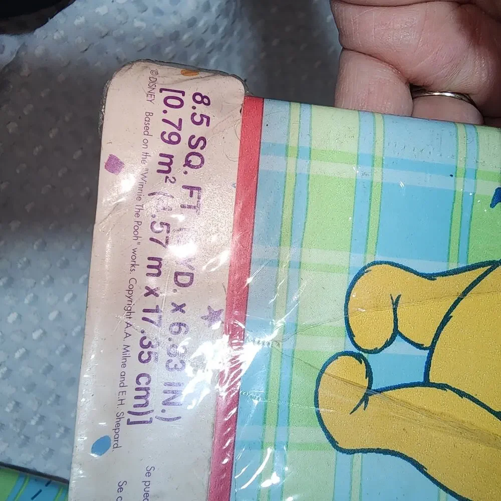 WINNIE THE POOH NWT VINTAGE GOTTA BEE ME SET OF 4 BORDER WALL